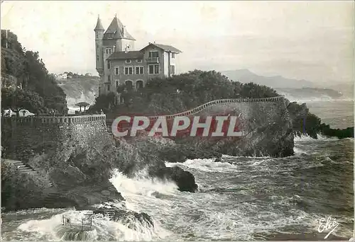 Cartes postales moderne Biarritz Basses Pyrenees Effet de Vagues a la Villa Belza