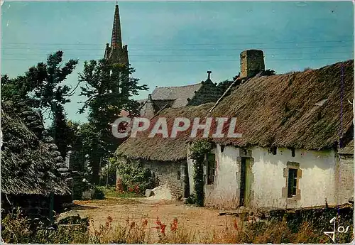 Cartes postales moderne La Cornouaille Pittoresque Vieille chaumiere pres de la Chapelle de la Madeleine