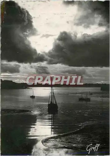 Cartes postales moderne Saint Malo L avant port ou crepuscule
