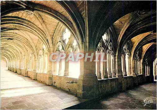 Cartes postales moderne L Auvergne La Chaise Dieu Haute Loire Abbaye Saint Robert Le Cloitre construit par l abbe de Cha