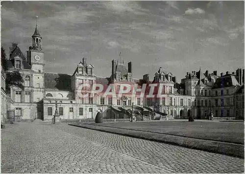 Cartes postales moderne Chateau de Fontainebleau Cour des Adieux Facade orientale svi siecle