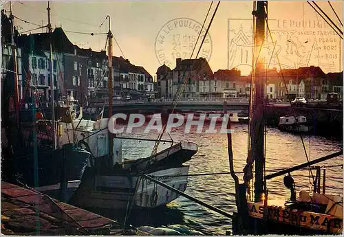 Cartes postales moderne La Cote d Amour Coucher de soleil sur le Port du Croisic Bateaux de peche