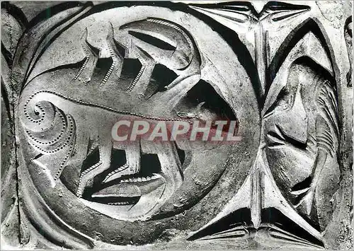 Cartes postales moderne Vezelay Basilique de la Madeline Tympan central detail de la voussure Zodiaque le cancer 22 Juin