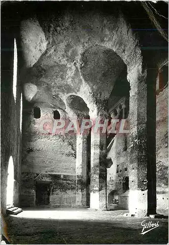 Cartes postales moderne Aubeterre sur Dronne Charente Interieur de l Eglise Monolithe Hauteur des Voutes