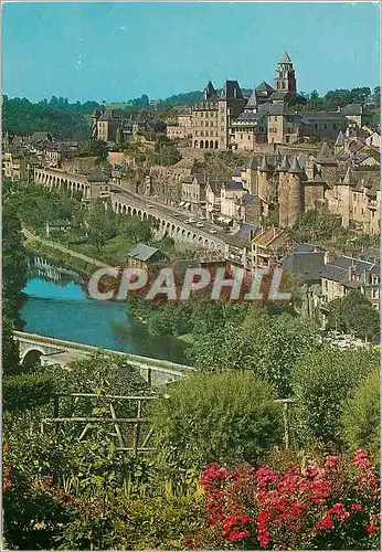 Cartes postales moderne Uzerche Correze Qui maison a Uzerche a chateau en Limousin