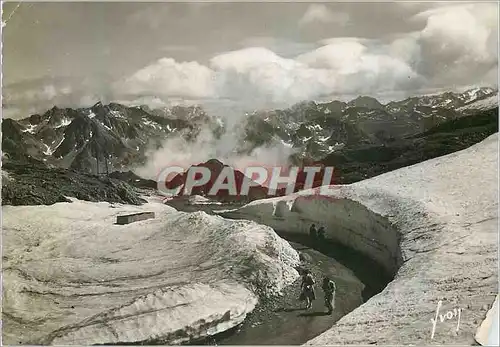 Cartes postales moderne Les Hautes Pyrenees Pic du Midi de Bigorre (2877 m) La Route d'Aces