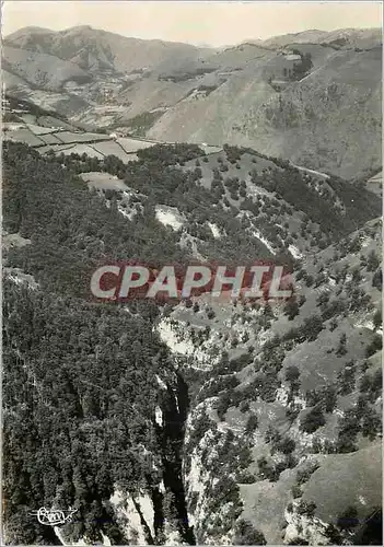 Cartes postales moderne Larrau (B Pyr) Alt 623 m vue aerienne sur les Crevasses d'Holcarte