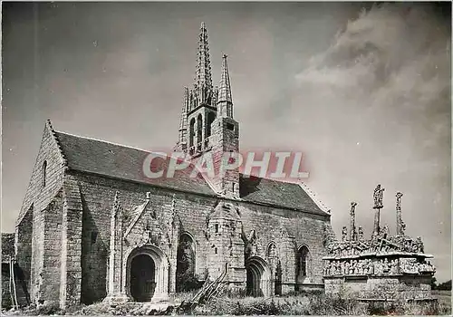 Cartes postales moderne Chapelle de N D de Tronoen (Finistere) et le Calvaire (XVe Siecle) Le Calvaire le Plus ancien de