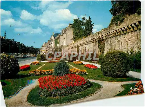Cartes postales moderne La Bretagne Quimper (S) Les Jardins et Les Remparts
