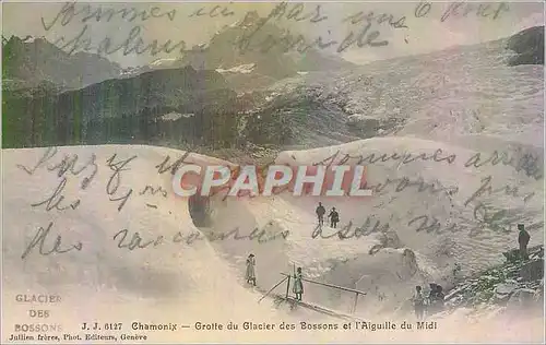 Cartes postales Chamonix Grotte du Glacier des Bossons et l'Aiguille du Midi