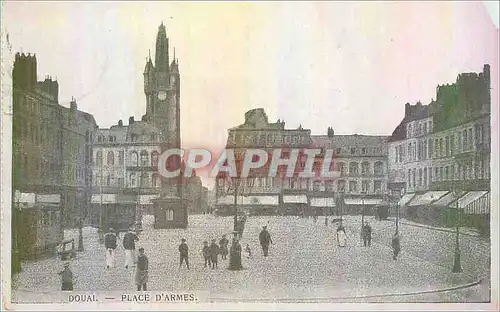 Cartes postales Douai Place d'Armes