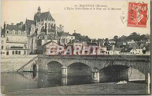 Ansichtskarte AK Mayenne (Mayenne) L'Eglise Notre Dame et le Pont sur la Mayenne