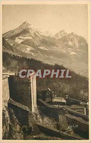 Cartes postales Briancon (1325 m) Les Remparts et le Massif de Pierre Eyrautz