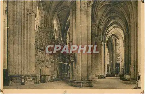 Ansichtskarte AK Chartres (Eure et Loir) La Douce France Interieur de la Cathedrale Le Deambulatoire