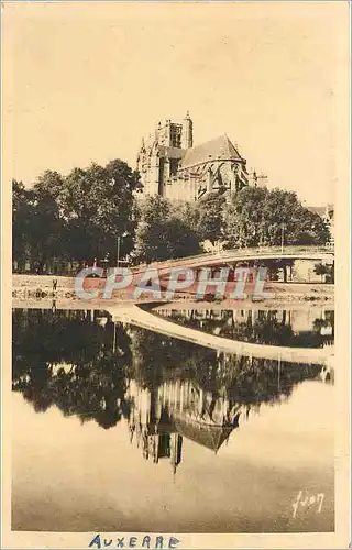 Ansichtskarte AK Auxerre (Yonne) La Passerelle et la Cathedrale