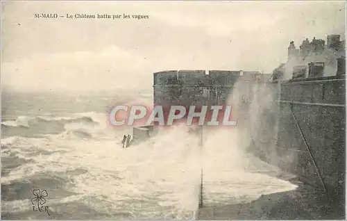 Ansichtskarte AK Saint Malo Le Chateau Battu par les Vagues