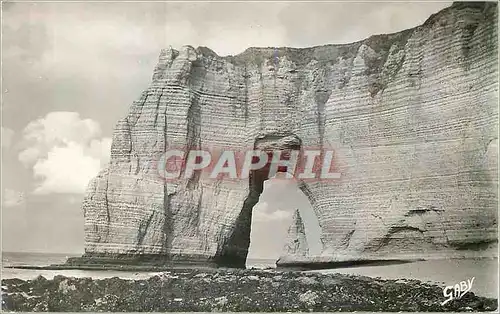 Moderne Karte Etretat (Seine Mme) L'Aiguille Vue a Travers la Manneporte