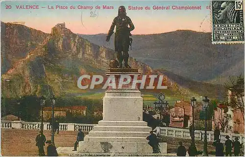 Cartes postales Valence La Place du Champ de Mars Statue du General Championnet