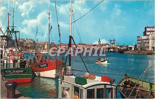 Cartes postales moderne Les Sables d'Olonne (Vendee) Le Port Bateaux de peche
