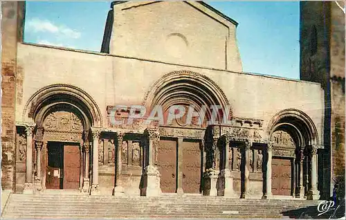 Cartes postales moderne Saint Gilles du Gard Facade de l'Eglise