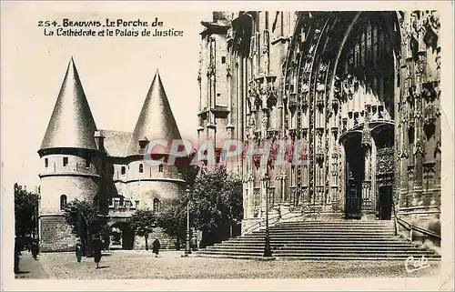 Cartes postales moderne 254 beauvais le porche de la cathedrale et le palais de justice