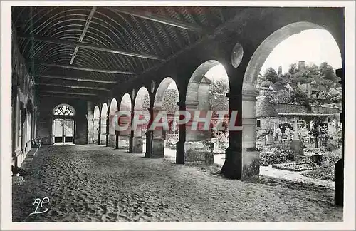 Cartes postales moderne 533 montfort l amaury (s et o) vue du cloitre et tours d anne de bretagne