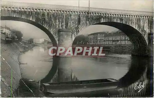 Cartes postales moderne 283 dax (landes) le pont du chemin de fer au fond hotels des bagnots et splendid