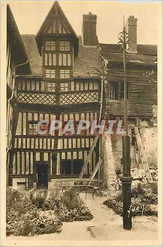 Cartes postales La douce france 83 lisieux (calvados) cour du manoir de la salamandre