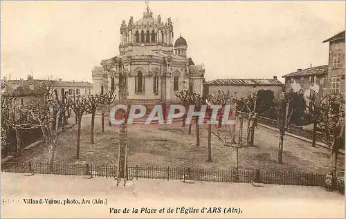 Cartes postales Vue de la place et de l eglise d ars(ain)