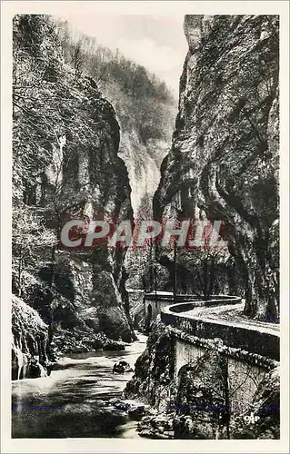 Cartes postales moderne 83 la grande chartreuse entree du desert boute de st laurent du pont