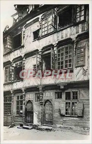 Cartes postales moderne 4457 rennes ancienne maison des chapelains de la cathedrale dite de du guesclin (xvi s)