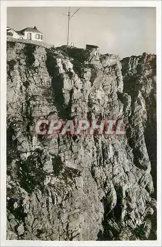 Cartes postales moderne La douce france 195 pointe de pen hir (finistere) le semaphore au sommet d une formidable falais