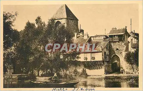 Cartes postales 12 moret (seine et marne) la poterne et la maison sauve vues de la rive droite du loing