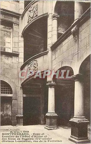 Cartes postales Montferrand Cour et Escalier de l Hotel d Albiat et des Sires de Beaujeu
