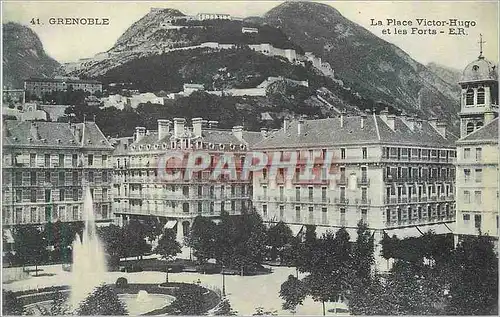 Ansichtskarte AK Grenoble La Place Victor Hugo et les Forts