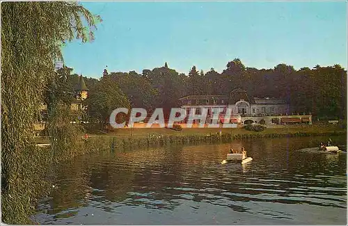 Cartes postales moderne Station Thermale de Bagnoles de l Orne Le Lac et le Casino des Thermes