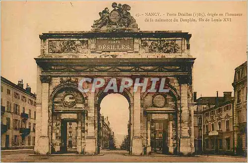 Cartes postales Nancy Porte Desilles erigee en l honneur de la naissance du Dauphin