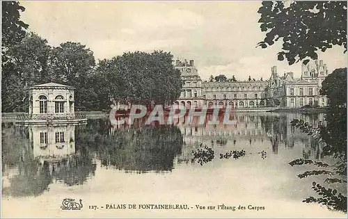 Ansichtskarte AK Palais de Fontainebleau Vue sur l Etang des Carpes