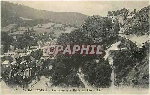 Cartes postales La Bourboule Les Lacets et la Roche des Fees