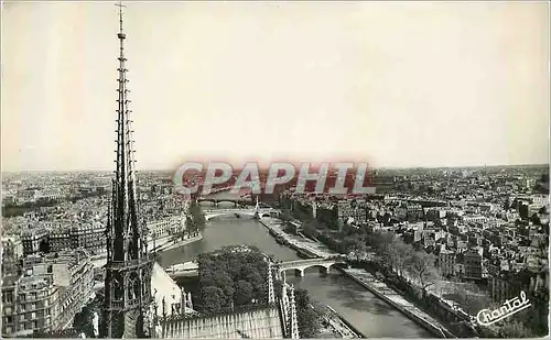 Cartes postales moderne Paris La Fleche de Notre Dame et la Seine