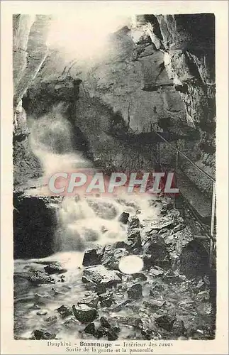 Cartes postales Dauphine Sassenage Interieur des Cuves Sortie de la Grotte et la Passerelle