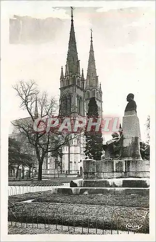 Moderne Karte Moulins (Allier) La Cathedrale et Jardin du Musee