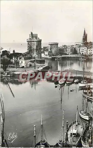 Cartes postales moderne La Rochelle (Ch Mar) Vue du Bassin et les Trois Tours Bateaux de peche