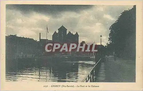 Ansichtskarte AK Annecy (Hte Savoie) Le Port et le Ch�teau Bateau