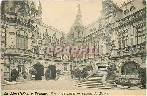 Cartes postales La Benedictine a Fecamp Cour d'Honneur Facade du Musee