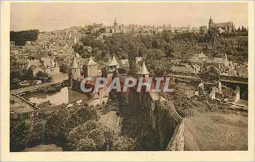 Ansichtskarte AK Fougeres (Ille et Vilaine) Le Ville Haute (a Droite L'Eglise Saint Laurent) Bretagne La Douce Fr