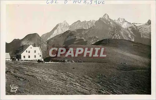 Cartes postales moderne Col d'Aubisque (alt 1710 m) Les Pyrenees L'Hotel et les Montagnes