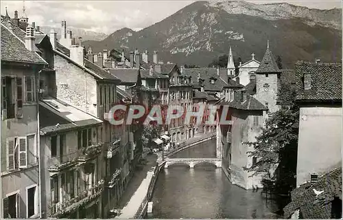 Cartes postales moderne Annecy Cannaux et Vieux Quartierds Le Mont Veyrier