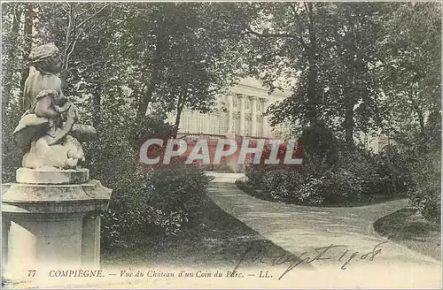 Ansichtskarte AK Compiegne Vue du Chateau d'un COin du Parc