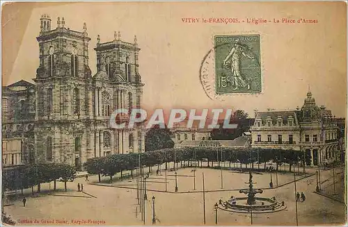 Cartes postales Vitry le Francois L'Eglise La Place d'Armes